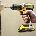 DCD790NT DeWALT 18V suktuvas – gręžtuvas + DOVANA!